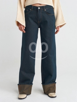 Vêtements, chaussures et accessoires dans Dahr el-Ain - بنطلون جينز واسع بلمسة عصرية من متجر Styllana | Styllana Store Modern Wide-Leg Denim Jeans