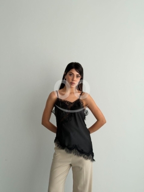 توب ساتان ناعم بتفاصيل الدانتيل من متجر Styllana | Styllana Store Elegant Satin Camisole — 2
