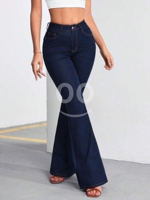 Vêtements, chaussures et accessoires dans Dahr el-Ain - بنطلون جينز "فلير" بخصر عالٍ ولون داكن من متجر Styllana | Styllana Dark Wash High-Waisted Jeans