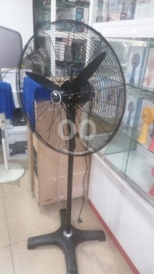 Heating & cooling appliances in Achrafieh - مروحة ستاند صناعية ميراج 26 بوصة 150 واط FS-650 | Mirage 26" Industrial Stand Fan 150W