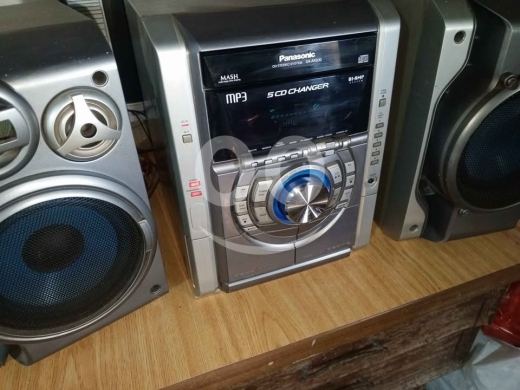 Audio et stéréo dans Tripoli - Original Panasonic stereo