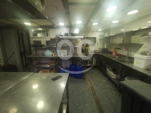 Commercials for sale in Jdeideh - مطبخ مركزي مجهز بالكامل للبيع 85 مم | Fully Equipped Central Kitchen 85m For Sale