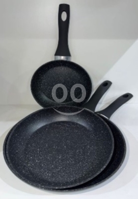 Kitchen appliances in Achrafieh - طقم مقالي فورجد 3 قطع أسود مقاسات متنوعة | Forged Frying Pan Set 3Pcs Black