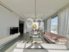 شقة مفروشة فخمة للإيجار في الأشرفية مع مسبح ونادي رياضي | Fully Furnished Apartment for Rent Achrafi