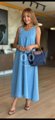 Vêtements, chaussures et accessoires dans Dahr el-Ain - فستان جينز ناعم صيفي طويل مقاس S إطلالة كاجوال مريحة | Elegant Light Blue Denim Maxi Dress S
