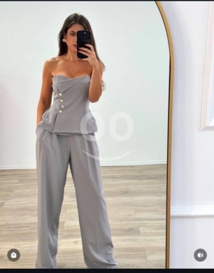 Vêtements, chaussures et accessoires dans Dahr el-Ain - طقم رسمي رمادي قطعتين توب كورسيه وبنطلون مقاس S-L | Elegant Grey 2-Piece Strapless Corset Suit