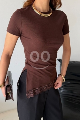 تيشيرت مضلع صيفي من Styllana بتصميم مائل وأطراف دانتيل | Chic Ribbed Asymmetric Lace T-Sh… — 3