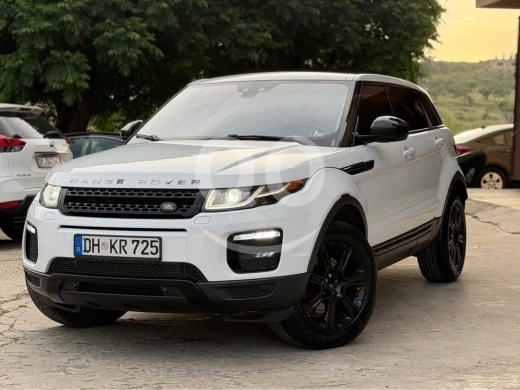 لاند روفر في زغرتا - Evoque model 2016