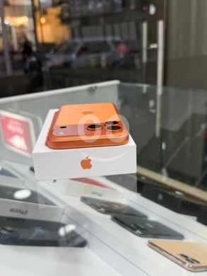 آيفون 17 برو ماكس 256 جيجا برتقالي مستعمل كالممتاز | Used iPhone 17 Pro Max 256GB Orange — 5