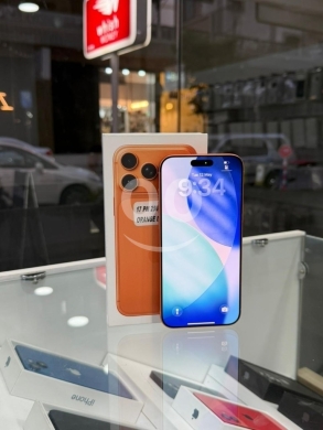 آيفون 17 برو ماكس 256 جيجا برتقالي مستعمل كالممتاز | Used iPhone 17 Pro Max 256GB Orange — 7