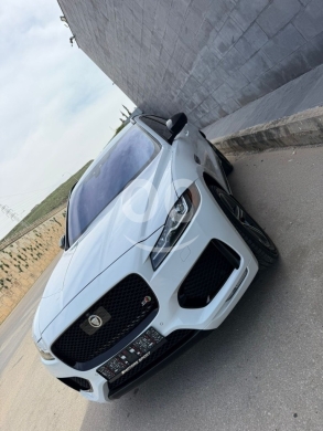Jaguar in Tripoli - جاغوار F-Pace S موديل ٢٠١٧ فل كامل ٩٢ ألف ميل | 2017 Jaguar F-Pace S Full Option