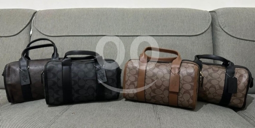 Clothes, Footwear & Accessories in Baabda - حقيبة كوتش بوسطن عصرية مميزة | Trendy Coach Boston Barrel Bag starting from 10$
