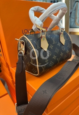 Clothes, Footwear & Accessories in Baabda - حقيبة لويس فيتون سبيدي ميني مميزة | Luxurious Louis Vuitton Speedy Mini Bag starting from 10$