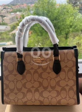 Clothes, Footwear & Accessories in Baabda - حقيبة مايكل كورس توت كلاسيكية | Michael Kors Classic Saffiano Leather Tote Bag starting from 10$
