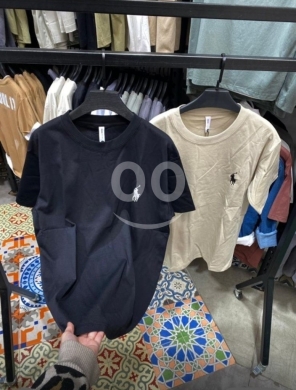 Vêtements, chaussures et accessoires dans Akkar el-Atika - تيشرت رجالي قطن كلاسيك مطرز بشعار بولو قصة مريحة | Men&#039;s Polo Embroidered Cotton T-Shirt Oversized