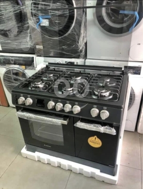 Kitchen appliances in Saida - غاز أريستون 5 عيون مع فرن غاز وشواية | Ariston 5-Burner Gas Cooker & Oven