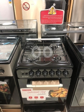 Kitchen appliances in Saida - غاز فريش 4 عيون سيلفر مع فرن وشواية | Fresh 4-Burner Gas Cooker Silver