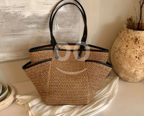 Clothes, Footwear & Accessories in Baabda - حقيبة يد نسائية من القش مميزة وعصرية للصيف | Trendy Women&#039;s Straw Handbag for Summer