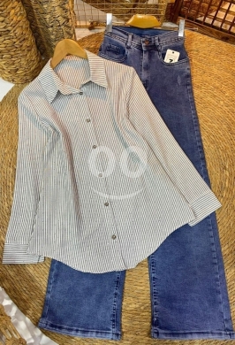 Clothes, Footwear & Accessories in Jeb Jenine - قميص نسائي مقلم أنيق بأزرار كاملة وأكمام طويلة | Elegant Women&#039;s Striped Long-Sleeve Shirt