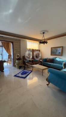 Apartments for rent dans Dam Wel Farez - شقة واسعة للإيجار للشركات في الضم والفرز شارع 32 | Office Space with Large Terrace in Dam wal Farz