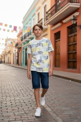 Clothes, Footwear & Accessories in Tripoli - طقم ليفايز ولادي شورت جينز وتوب أصلي بسعر مميز | Genuine Levi&#039;s Kids Denim Shorts & Top Set