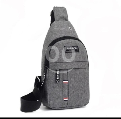 Clothes, Footwear & Accessories in Dahr el-Ain - حقيبة كتف كروس عصرية ومقاومة للماء للرجال | Modern Men&#039;s Crossbody Sling Shoulder Bag