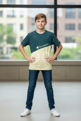 Vêtements, chaussures et accessoires dans Tripoli - تيشيرت ولادي شامبيون قطن بلونين أخضر وأصفر | Boys Champion Two-Tone Green & Yellow T-Shirt
