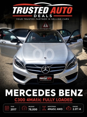 Mercedes-Benz in Anout - مرسيدس C300 2017 دفع رباعي جلد أحمر بانوراما | Mercedes Benz C300 2017 4MATIC Fully Loaded