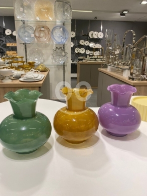 Other home furniture dans Tripoli - طقم فازات زجاجية ملونة بتصميم كروي مموج 3 قطع | Premium 3-Piece Colorful Glass Vase Set