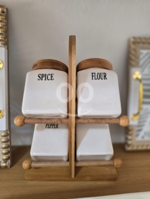 مطبخ في طرابلس - طقم علب بهارات بورسلان مع ستاند خشبي فاخر | Premium Porcelain Spice Jar Set with Wooden Stand