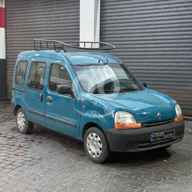 Renault in Beirut City - رينو كانغو ٢٠٠٠