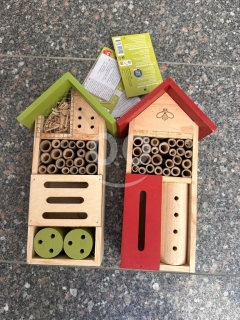 بيت خشب مخصص للنحل والحشرات | Insect & Bee Hotel