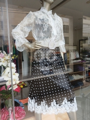 Clothes, Footwear & Accessories in Zouk Mikaël - طقم صيفي كلاسيكي فاخر (توب دانتيل أبيض وتنورة منقطة بالدانتيل) | Elegant Classic Women&#039;s Outfit