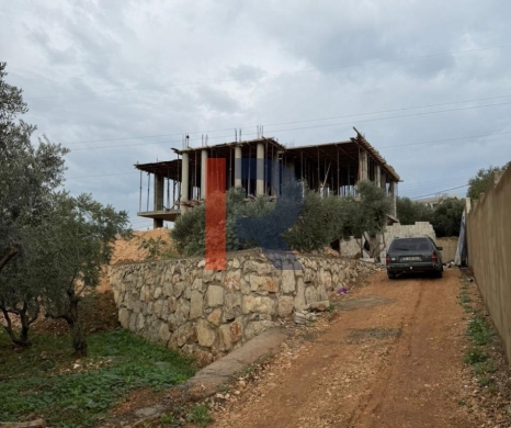 R9-3526 Land for Sale in Kfar Habou – Danniyeh, 1200 m², Zoning 40%