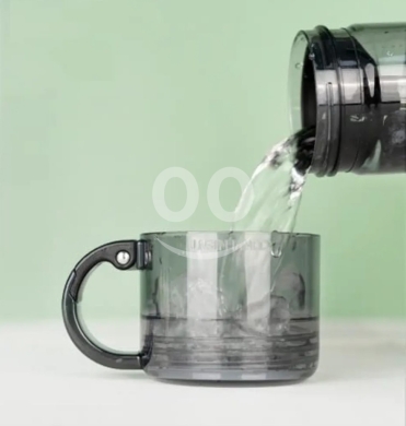 Kitchen in Adonis - مطرة وقنينة مياه رياضية عملية مع غطاء يتحول لكوب بمقبض | Practical Lightweight Sports Water Bottle w