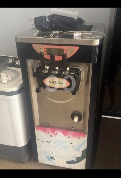 مكنة آيس كريم "نانسا" احترافية بحالة ممتازة | Professional NANSA Soft Serve Ice Cream Machine