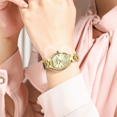 Clothes, Footwear & Accessories in Beirut City - ساعة كورين نسائية فاخرة بهيكل بيضاوي ذهبي كامل | Elegant Curren Women Oval Gold Watch