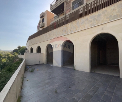 شقق للبيع في برصا - R9-3538 Apartment for Sale in Barsa &ndash; Koura, 150 m&sup2; + Terrace, Ground Floor شقة للبيع في برسا الكورة &ndash; 150 م&sup2; + تراس، الطابق الأرضي