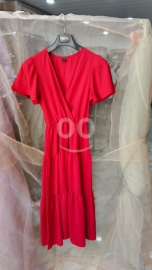 Clothes, Footwear & Accessories in Marj - فستان أحمر صيفي بتصميم متعدد الطبقات وقصة متقاطعة | Vibrant Red Tiered Summer Dress