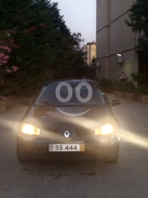 Renault dans Tripoli - رينو مغان موديل 2007