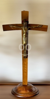 Antiques & Collectibles in Beirut City - صليب أنتيك أوروبي من الخشب والبرونز ارتفاع ٣٥ سم | Antique European Wooden &amp; Bronze Crucifix Stand