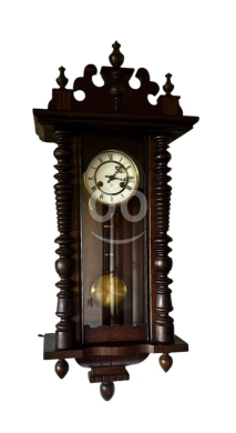 Antiques & Collectibles dans Beyrouth - ساعة حائط ألمانية أثرية ماركة Junghans طراز قديم تعمل على المفتاح | Antique German Wall Clock