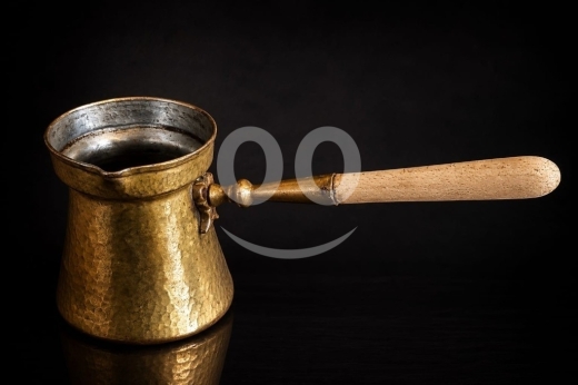 Antiques & Collectibles في البترون - ركوة قهوة تركية نحاس أثري قديم | Vintage Brass Turkish Coffee Pot