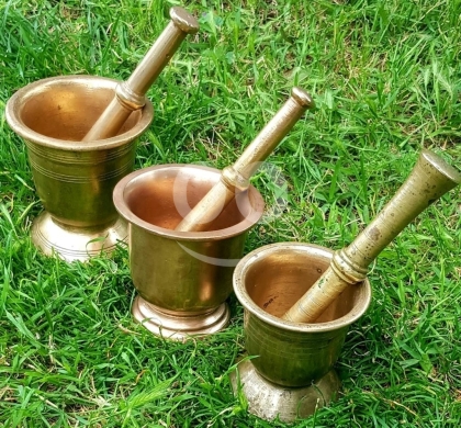 Antiques & Collectibles dans Batroun - مجموعة هاون نحاس ثقيل أثري عدد 3 | Set of 3 Antique Heavy Brass Mortar and Pestles