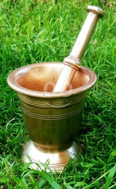 Antiques & Collectibles في البترون - هاون نحاس أثري ثقيل عيار كبير | Vintage Heavy Brass Mortar and Pestle