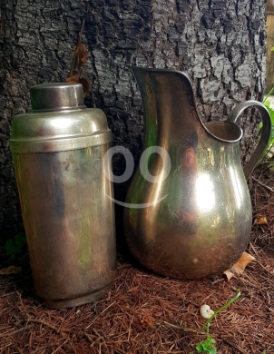 Antiques & Collectibles في البترون - طقم شيكر ومسند كوكتيل معدني أثري قديم | Vintage Metal Cocktail Shaker and Pitcher Set
