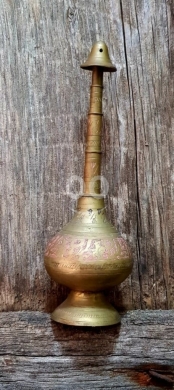 Antiques & Collectibles dans Batroun - مرش عطر (معطرة) نحاس أثري قديم مزخرف | Vintage Engraved Brass Rosewater Sprinkler