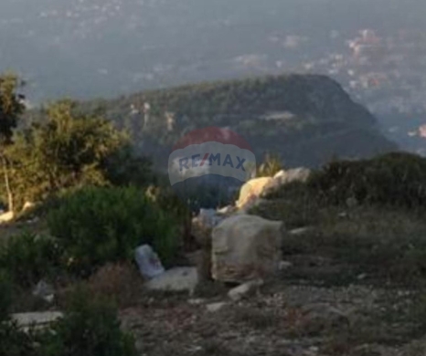 اراضي للبيع في Sir El Danniyeh - R9-3552 Land for Sale in Danniyeh &ndash; Beit Jida, 2011 m&sup2;, Villas Areaأرض للبيع في الضنية بيت جيده &ndash; 2011 م&sup2;، منطقة الفلل