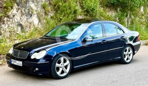Mercedes-Benz dans Beyrouth - Mercedes benz c230 2005