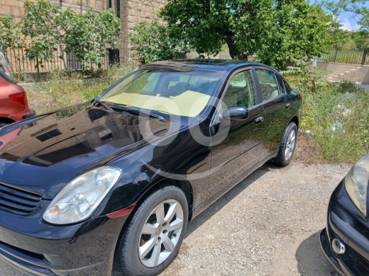 إنفينيتي في بعبدا - إنفينيتي G35 موديل 2003 باللون الأسود الملكي | 2003 Infiniti G35 Sedan in Clean Metallic Black